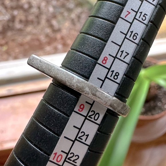 Contemporary Distressed Silvertone Pave Crystal Park Lane Jewelry Ring Cheers - Picture 8 of 8